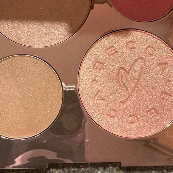 BECCA Peach and Gold Makeup Palette - Picture 3 of 4